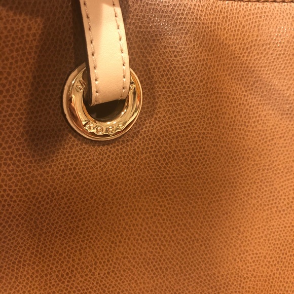 NWT Michael Kors Jet Set Tote - Picture 6 of 16